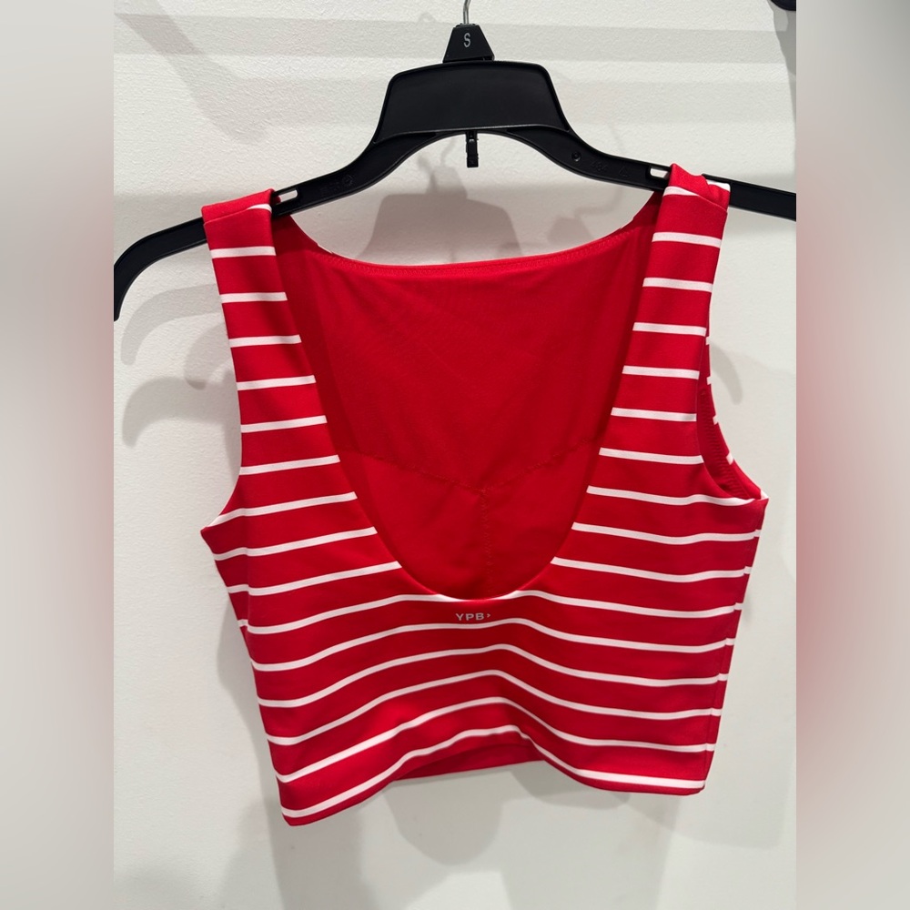 Contour top